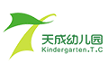 苏州天成幼儿园 – 苏州市吴中区天成幼儿园是由吴中集团投资兴办的一所精品幼儿园，位于吴中大道和邵昂路交界处的越湖家天下小区内